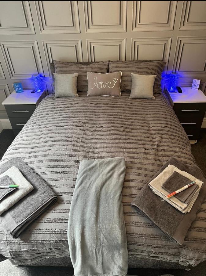 Sea View Lavish Apartment Sky Tv Whirlpool Bath Huge Balcony Newly Refurbished Bridlington Exterior photo
