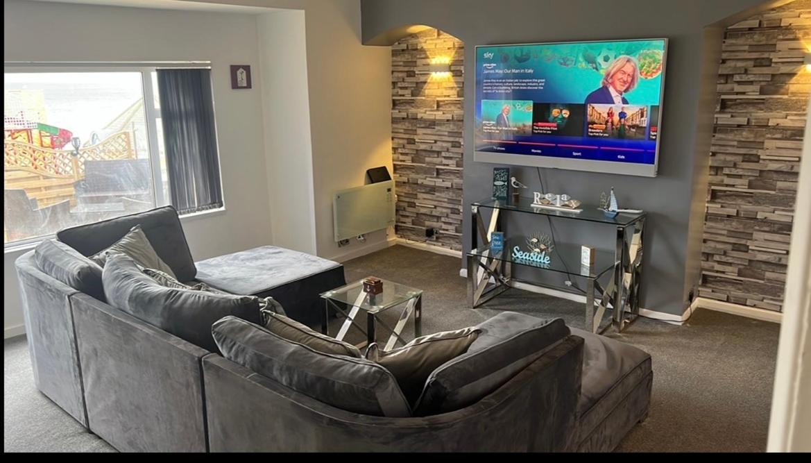 Sea View Lavish Apartment Sky Tv Whirlpool Bath Huge Balcony Newly Refurbished Bridlington Exterior photo