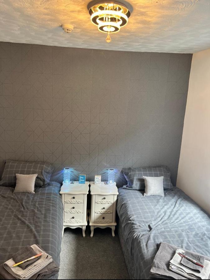 Sea View Lavish Apartment Sky Tv Whirlpool Bath Huge Balcony Newly Refurbished Bridlington Exterior photo