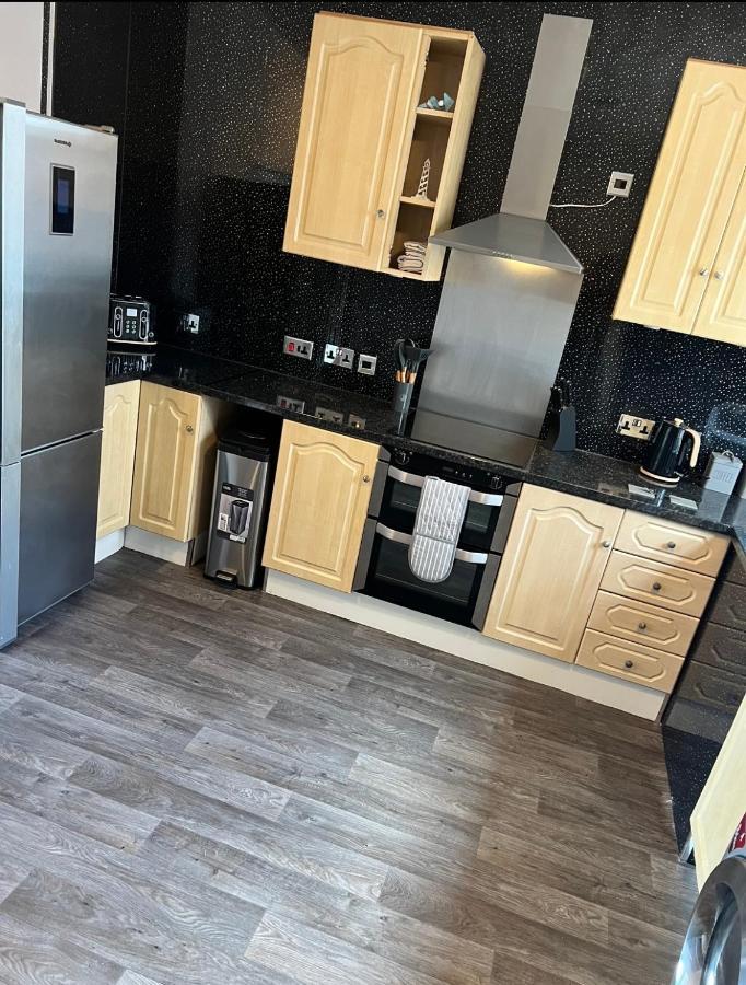 Sea View Lavish Apartment Sky Tv Whirlpool Bath Huge Balcony Newly Refurbished Bridlington Exterior photo